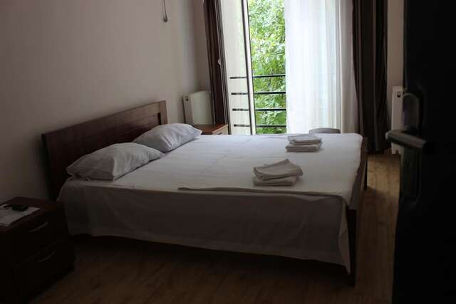 Отель Hotel Nina Тбилиси-19