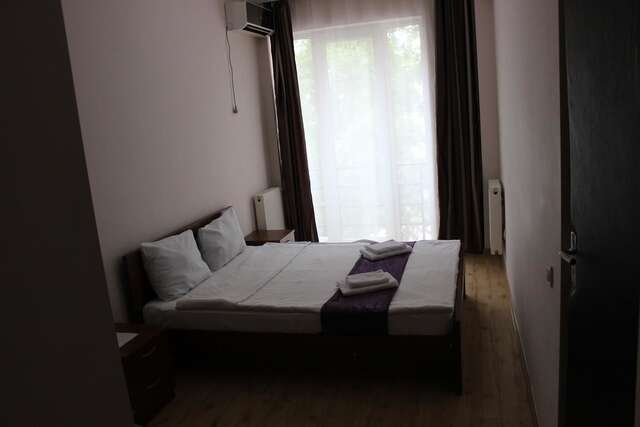 Отель Hotel Nina Тбилиси-23