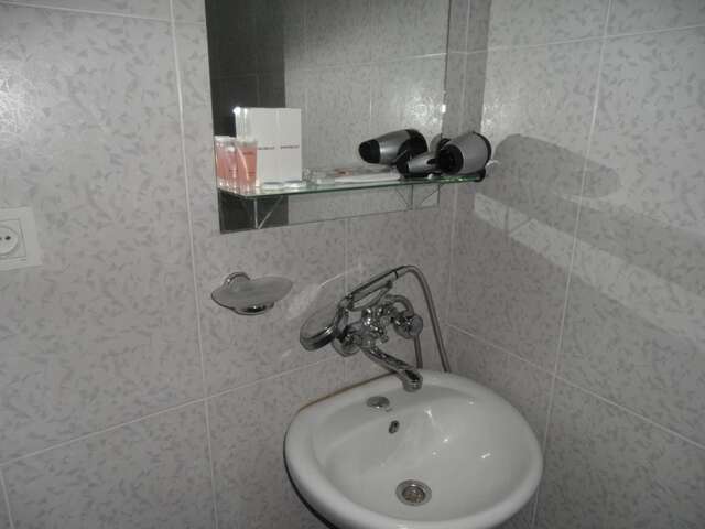 Отель Hotel Nina Тбилиси-27