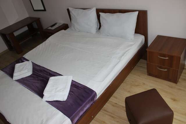 Отель Hotel Nina Тбилиси-28