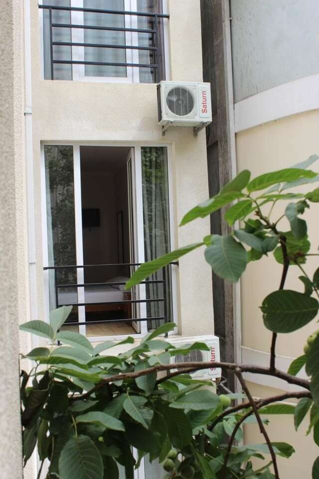 Отель Hotel Nina Тбилиси-30
